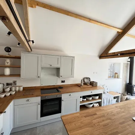 The Old Parlour - With Hot Tub And Dog Friendly! *